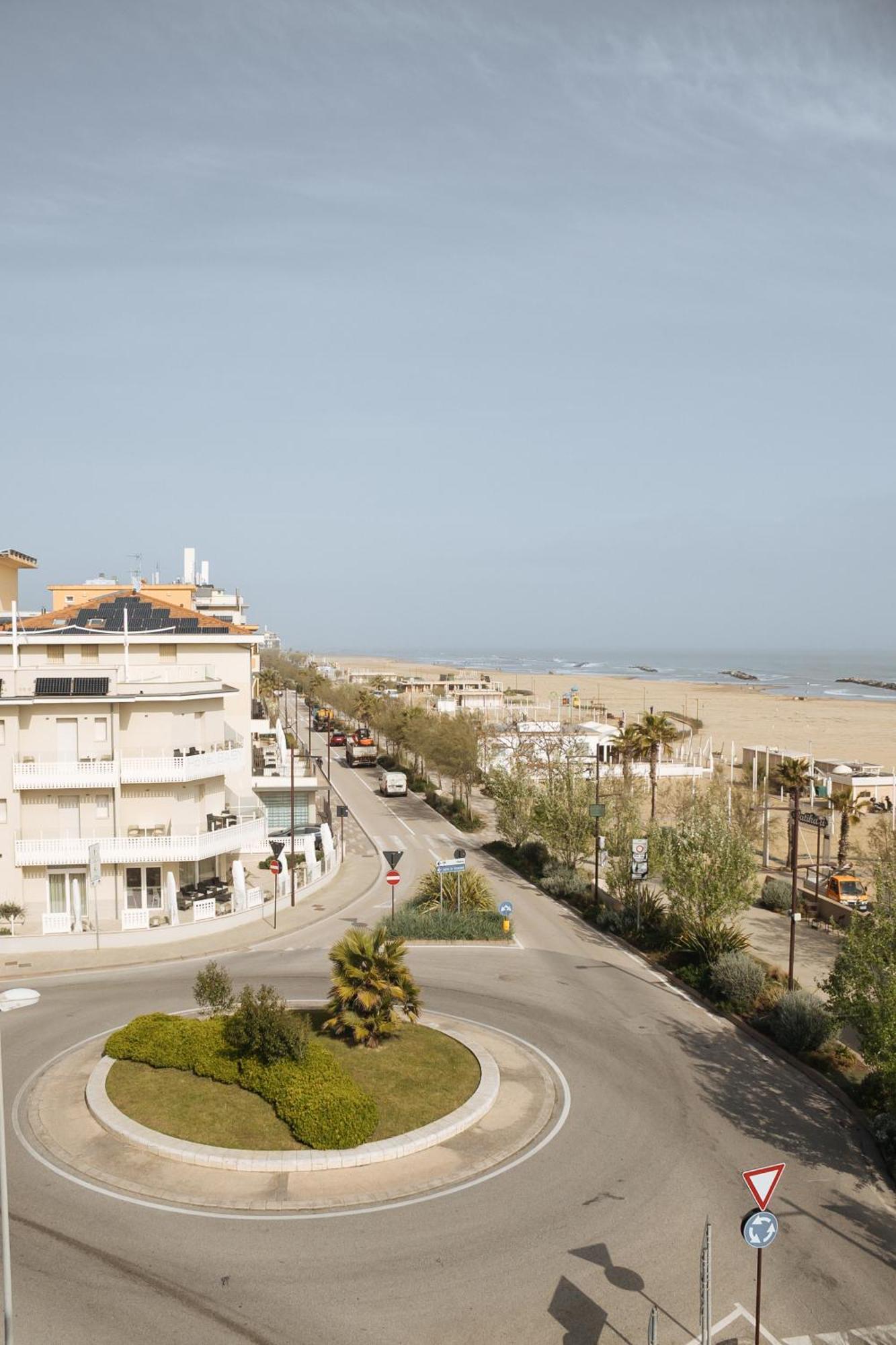 Gabbiano Apartments ريميني المظهر الخارجي الصورة
