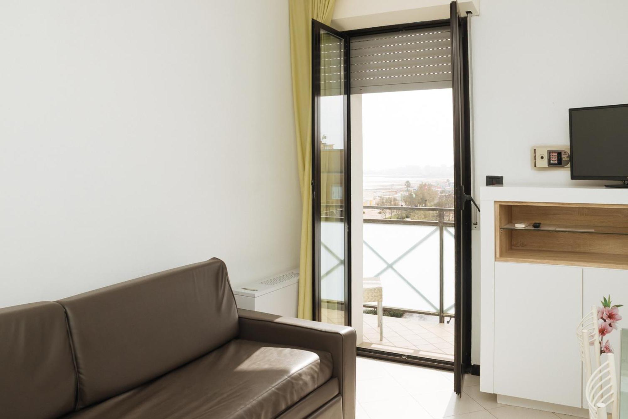 Gabbiano Apartments ريميني المظهر الخارجي الصورة